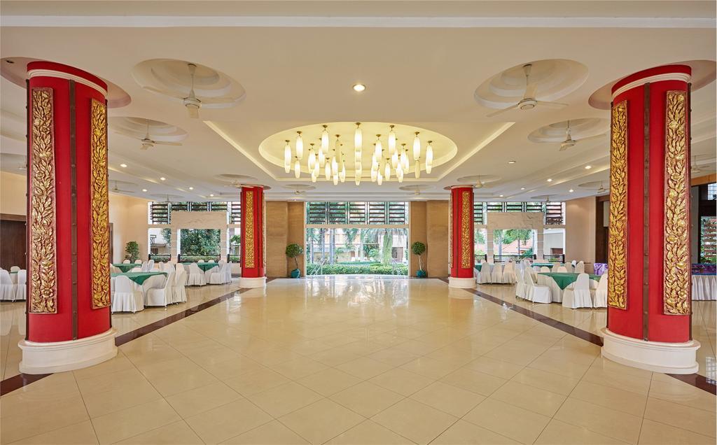 Eastern Grand Palace מלון 4*